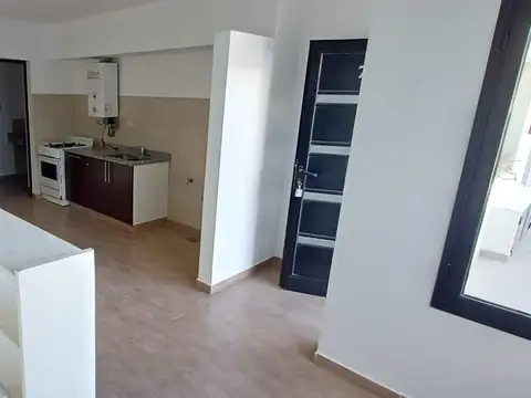 Departamento en Alquiler en 9 De Julio, $ 550.000