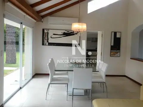 Casa en Venta en Playa Mansa, USD 806.000