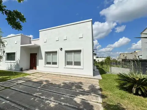 Casa en Alquiler de 3 dormitorios