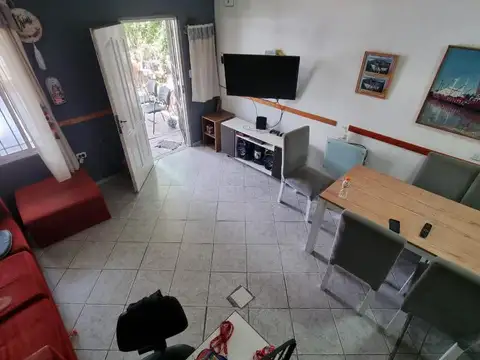 Casa 6 ambientes con 4 baños