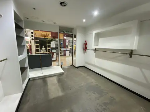 Local en Alquiler en Moron, $ 430.000
