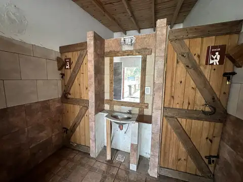 Imperdible 3.744 m² En Esquina | 4 Parcelas Con Salones Y Piletas en venta - Rincón De Tortuguitas