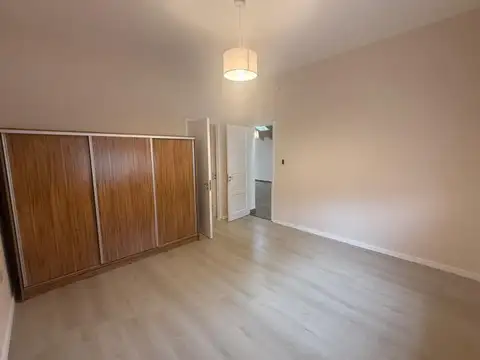 Casa en Alquiler en Parque Chas, $ 2.300.000