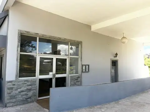 Costanera 2200, Piso 1°