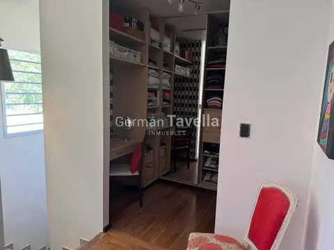 Casa 2 amb. en Parque Leloir con Pileta. Apta Crédito