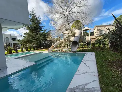 CASA 7 AMBIENTES CANNING TERRALAGOS PILETA PREMIU