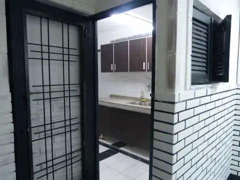 Depto Tipo Casa en Venta 75 años