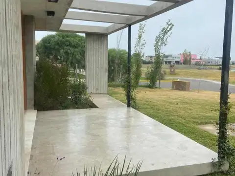 Laguna San Sebastian