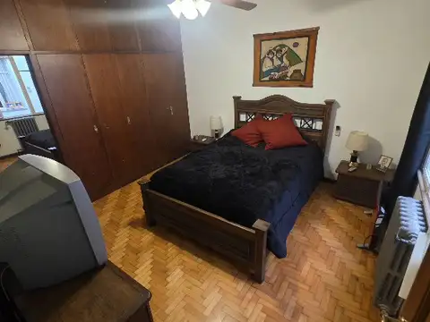 IMPECABLE CASA 4 DORMITORIOS 2 BAÑOS GARAGE CUBIERTO AMPLIOS AMBIENTES