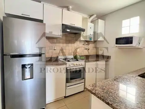 Departamento en Alquiler con 1 cocheras