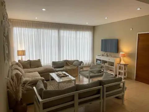 Casa  en Alq. Temporario en Costa Esmeralda, Costa Atlántica, Buenos Aires