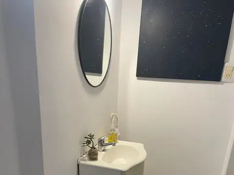 Casa en alquiler en Vicente Lopez para uso de oficina o actividad profesional unicamente