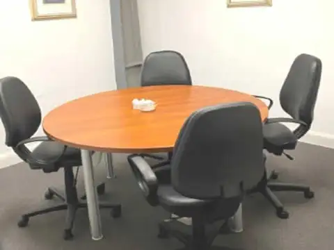 Oficina Monoambiente con 4 baños