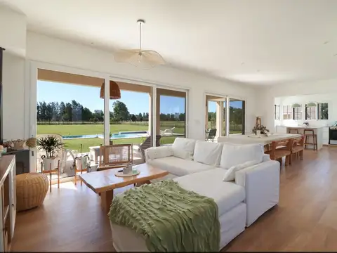 Casa en Venta en Haras El Malacate 5 ambientes