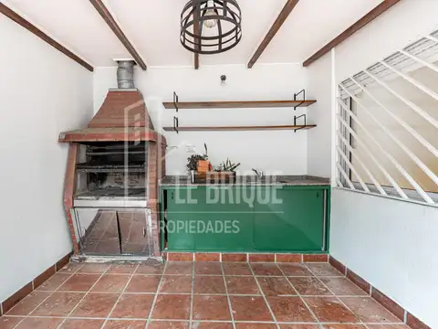 Depto Tipo Casa en Venta con 1 cocheras