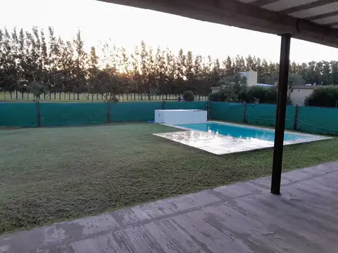 Casa 6 ambientes con 3 baños