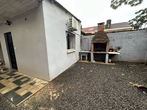 VENTA | CASA CON DEPÓSITO E INGRESO INDEPENDIENTE – CALLE GRAL. FRÍAS 265, POSADAS