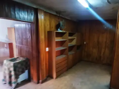 Casa 5 ambientes con 1 baño