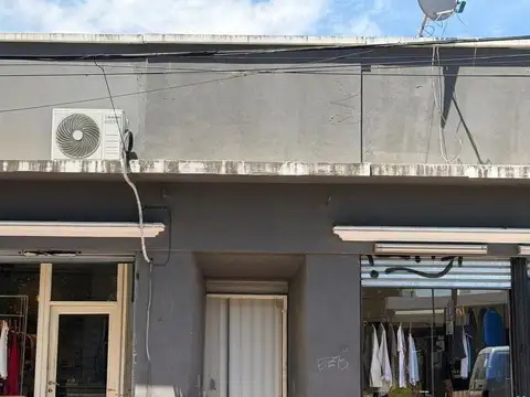 Venta 2 locales c/vivienda a reciclar pilar centro