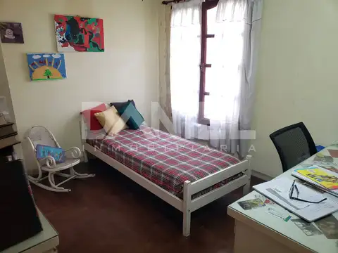 CHALET UBICADO EN EL BARRIO FERROVIARIO DE ITUZAINGO NORTE