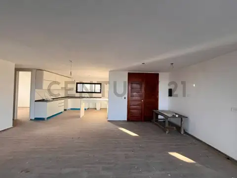 Casa 6 ambientes con 3 baños