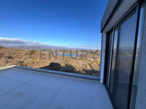 Bajada Claro De Luna 100, Piso 0