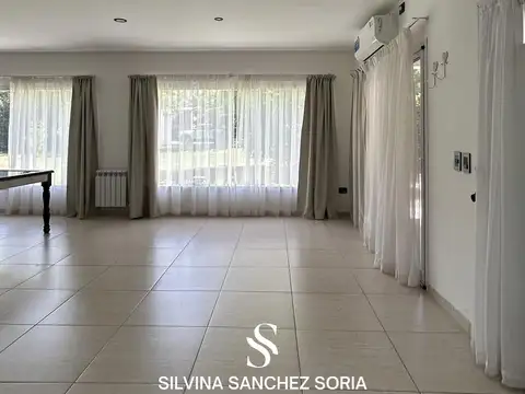 VENTA CASA 4 AMBIENTES EN LOS CARDALES