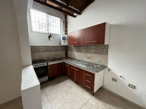 Depto Tipo Casa en Venta de 3 ambientes