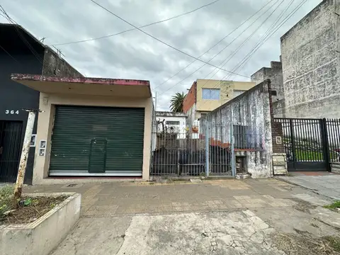 En venta Casa a reciclar con Local  Av. Senador Moron - Zona comercial para desarrollo inmobiliario
