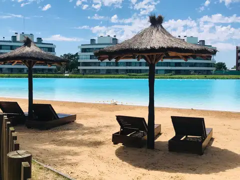 CASA EN VENTA LAGOON PILAR