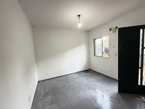Depto Tipo Casa en Alquiler de 2 ambientes