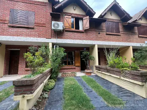 Depto Tipo Casa en Venta de 5 ambientes