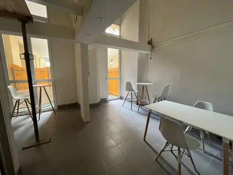 Avenida Hipólito Yrigoyen 2400