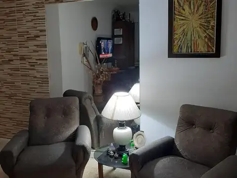 VENTA DEPARTAMENTO Calle CHIOZZA y ESQUIU -