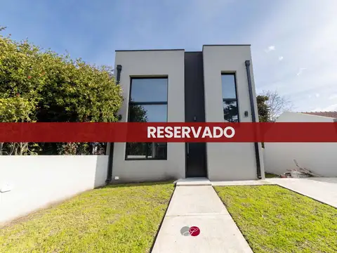 Casa a estrenar en Los Acantilados