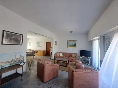 Casa en Venta en Quilmes, USD 192.000