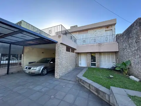 Casilda, Buenos Aires 4000, casa 3 dormitorios, cochera