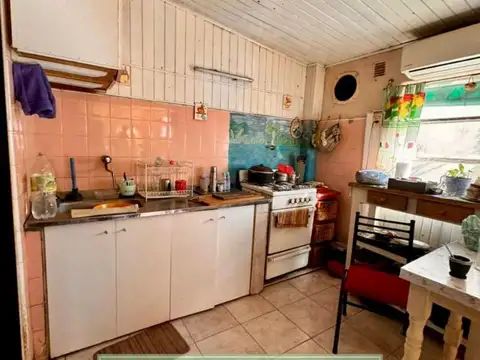 Casa 3 ambientes con 1 baño