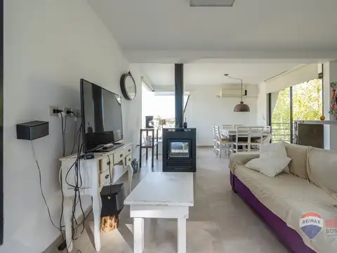 Casa 5 ambientes con 3 baños