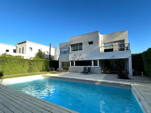 Av. Jorge Newbery 5005, B7600 Buenos Aires, Provincia De Buenos Aires, Argentina, Mar Del Plata, Buenos Aires, Argentina.