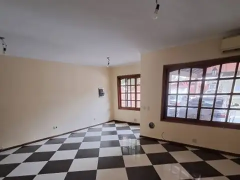 Casa Barrio Altos de Pacheco doble entrada + Living +  3 dormitorios + 3 baños + Quincho + Lava...