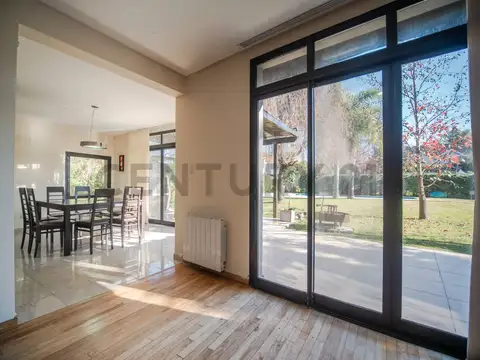 Casa 6 ambientes con 3 baños