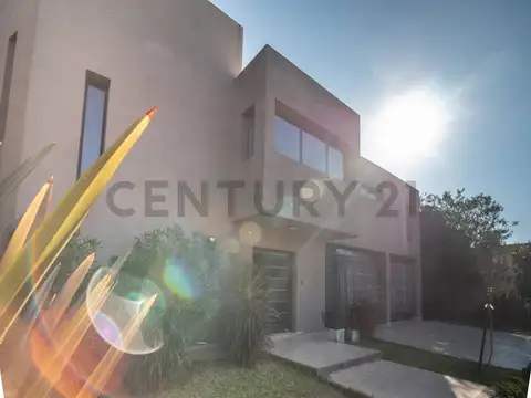CASA EN VENTA COUNTRY FINCAS DE IRAOLA