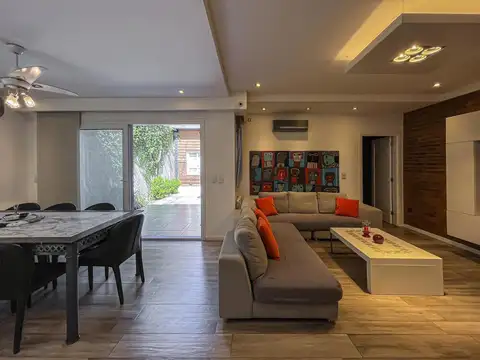 Casa 5 ambientes con 3 baños