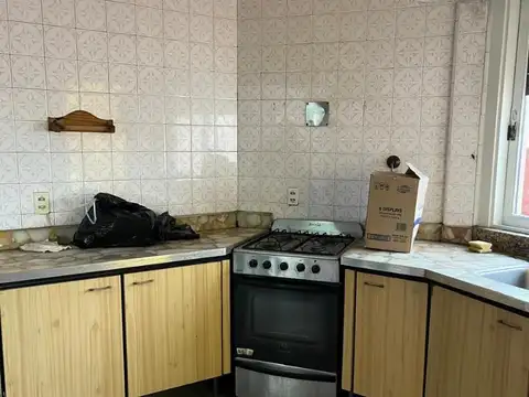 Chile al 300. Venta casa. Villa Sarmiento