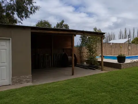 Casa 3 ambientes con 2 baños