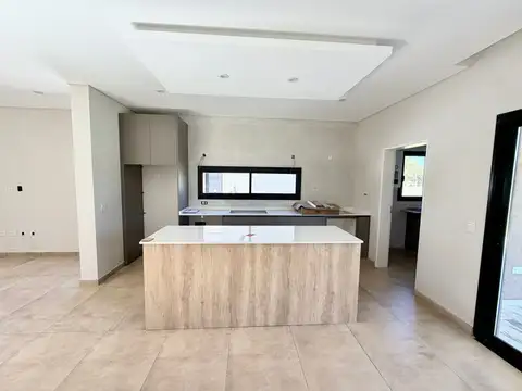 Casa en Venta en Santo Tomas, USD 230.000