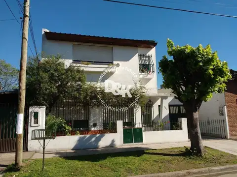 PH en venta en Hurlingham - PB al frente - 2 dormitorios más gran play indep