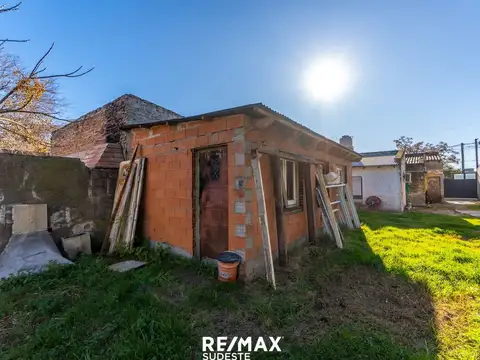 Casa 3 ambientes con 2 baños