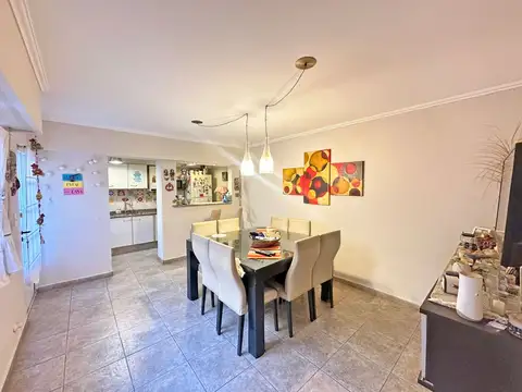 Casa en venta de 3 dormitorios c/ cochera en Parque Casado